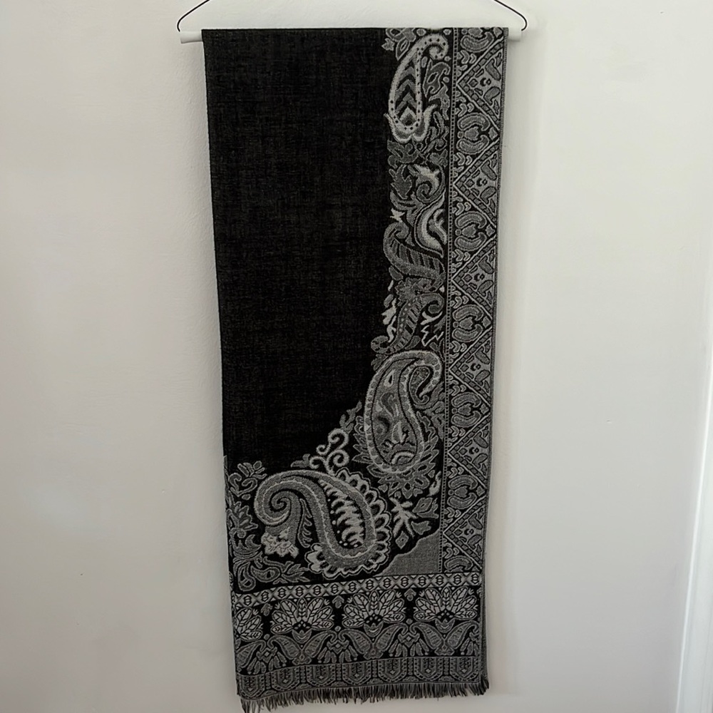 Lord and Taylor black and silver metallic Paisley scarf
